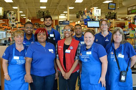 Kroger employee - Back in 1883, a man named Bernard Kroger invested his life savings of $372 to open his first grocery store in Cincinnati. Today, Kroger has about 430,000 employees and 3,000 …